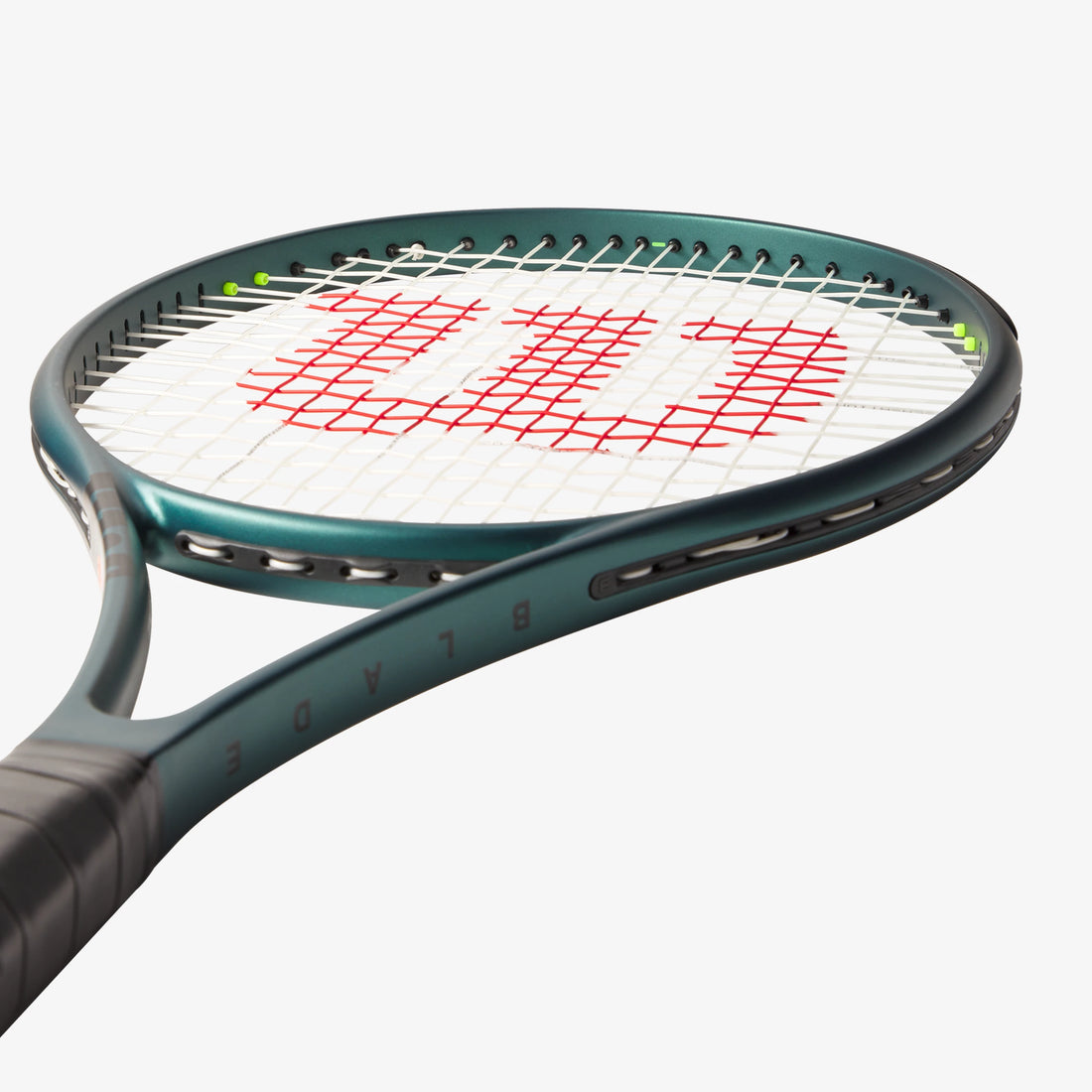 2024 Wilson BLADE 104 V9 Tennis Racket