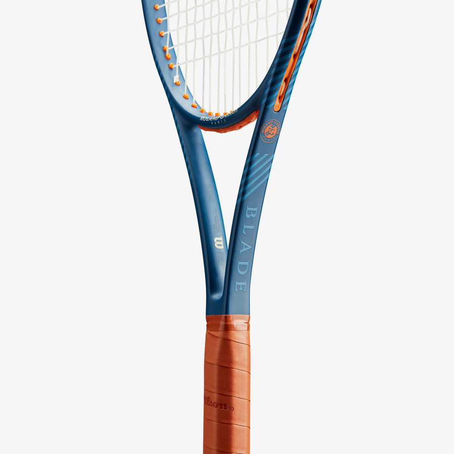 2024 Wilson Roland Garros BLADE 98 (16x19) V9 Tennis Racket